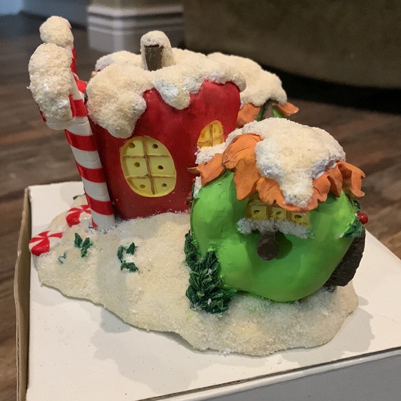 Charming tails, candy apple candy store - Picture 5 of 9